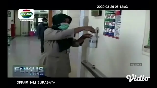 Pencurian hand sanitizer terjadi di RSUD Tuban, Jawa Timur. Rumah sakit plat merah ini kehilangan puluhan botol cairan antiseptik yang disediakan untuk para pengunjung dan keluarga pasien untuk menghindari penyebaran covid-19.