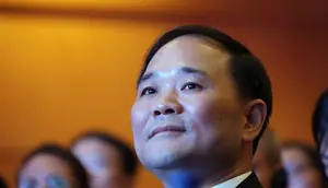 Pendiri Geely Auto Mundur, Serahkan Perusahaan ke Manajemen Profesional