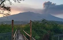 Status Gunung Marapi Jadi Siaga Usai Kembali Meletus, Langit Berubah Gelap Akibat Abu Vulkanik