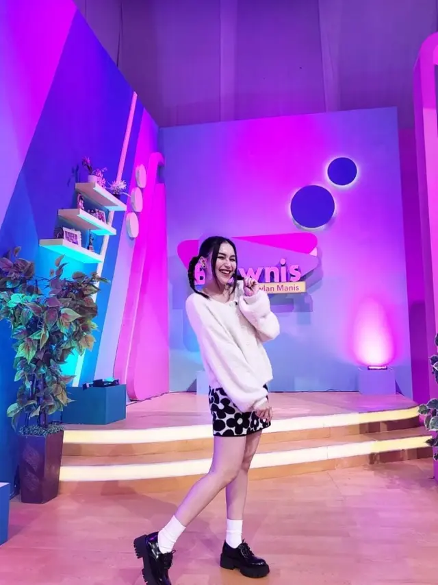 Pesona Ayu Ting Ting disebut seperti eonni Korea