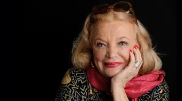 Aktris Gena Rowlands, yang memerankan seorang wanita penderita Alzheimer dalam film The Notebook tahun 2004, meninggal dunia pada usia 94 tahun.  (Photo by Chris Pizzello/Invision/AP, File)