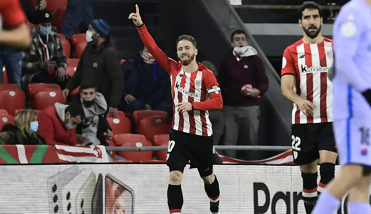 Athletic Bilbao sudah unggul 1-0 pada menit kedua lewat Iker Muniain. (AP/Alvaro Barrientos)