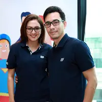 "Kami orangtua jadi fasilitator, motivator, dan supporter utama mereka. Mamanya jadi cheerleader. Papanya yang berikan pandangan-pandangan," tandas Donna Agnesia. (Deki Prayoga/Bintang.com)