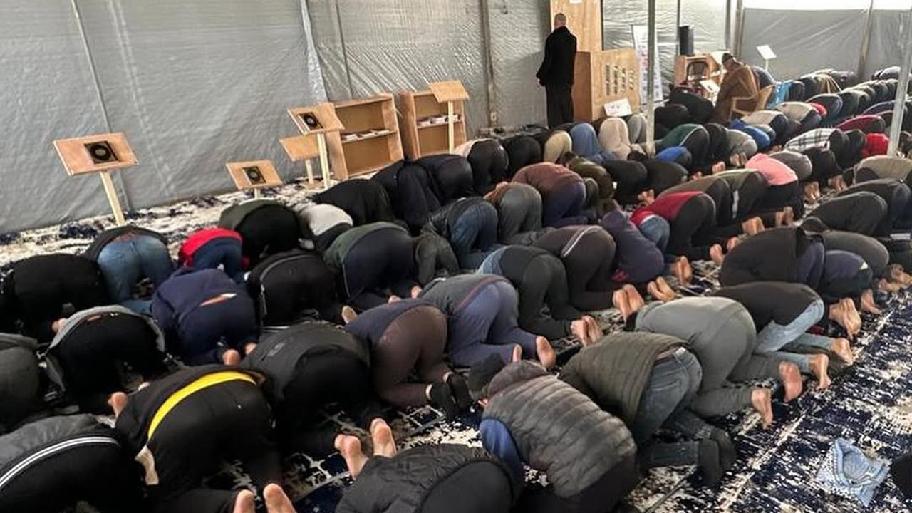 Penuh Haru, Zaskia Adya Mecca Ceritakan Akhirnya Bisa Bangun Masjid di Gaza - Perdana Digunakan untuk Sholat