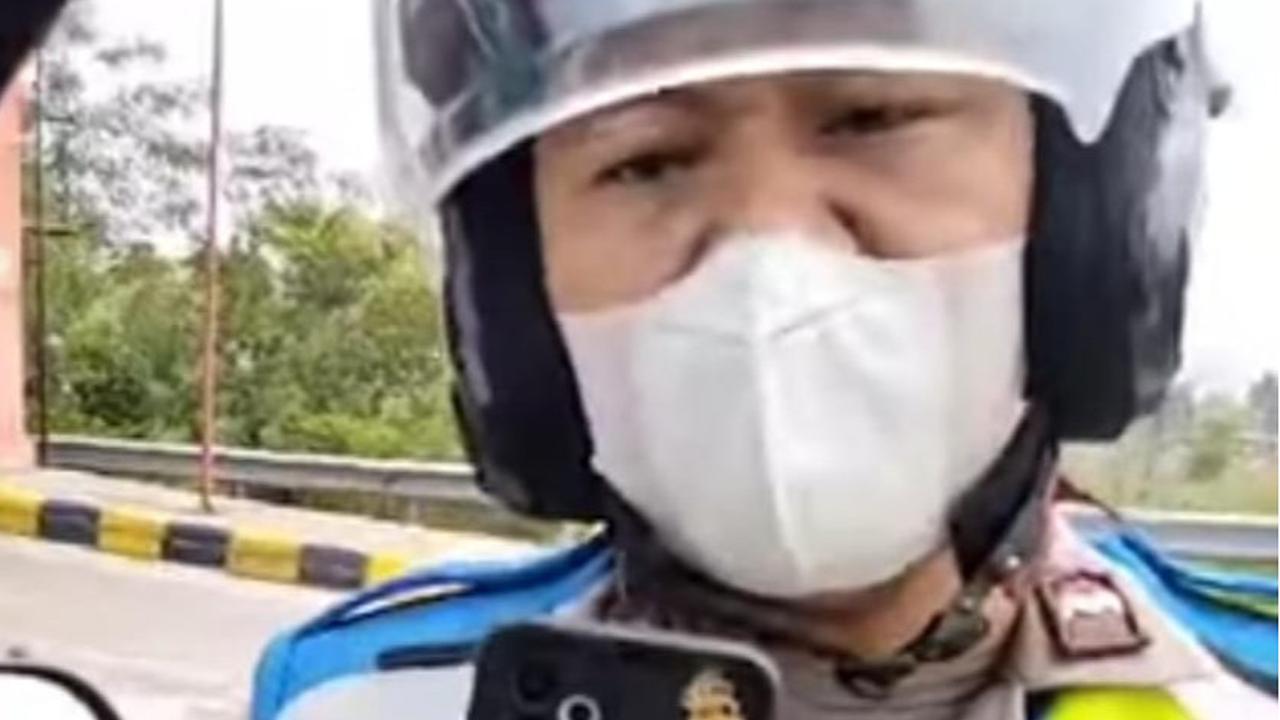 Viral Polisi Adang dan Rampas Kunci Mobil Boks Pisang, Tuding Sopir Bawa Sabu sampai Anaknya Nangis Ketakutan