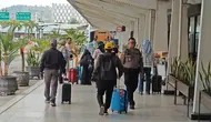 Cerita Penumpang di Bandara Lampung Terdampak Abu Anak Krakatau