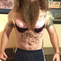 Selalu ada jalan untuk bapak-bapak mengungkapkan kelucuannya. (Via: boredpanda.com)