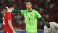 Kiper Timnas Indonesia, Emil Audero, tampil impresif saat timnya meraih kemenangan 3-0 atas Oman pada FIFA Matchday periode Juni 2026 di Stadion Utama Gelora Bung Karno, Jakarta, Jumat (05/06/2026) malam WIB. (Bola.com/Abdul Aziz)