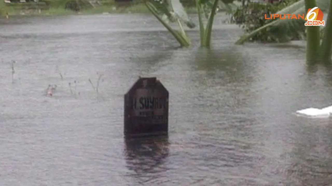 banjir-karet-kuburan-140121c.jpg