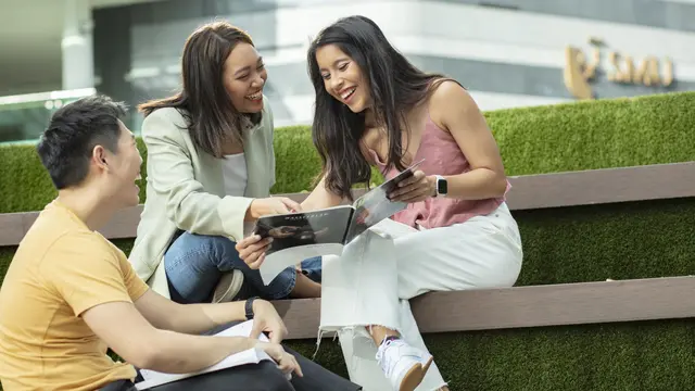 Program Beasiswa Pascasarjana Haryanto Adikoesoemo (Haryanto Adikoesoemo Postgraduate Scholarship) di Singapore Management University (SMU). (Dok. SMU)