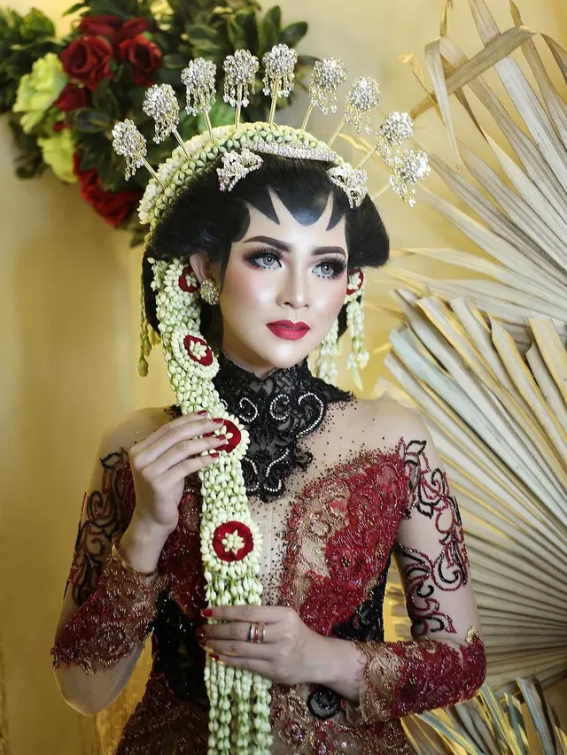 Bella Bonita dalam kebaya pengantin (Instagram/bellabonita_r.a)