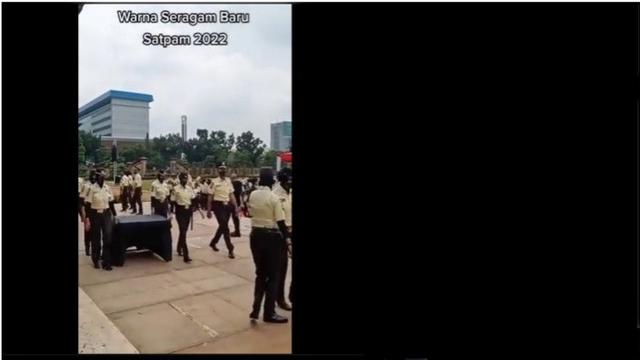 Seragam Satpam Baru Warna Krem Disebut Mirip Polisi India