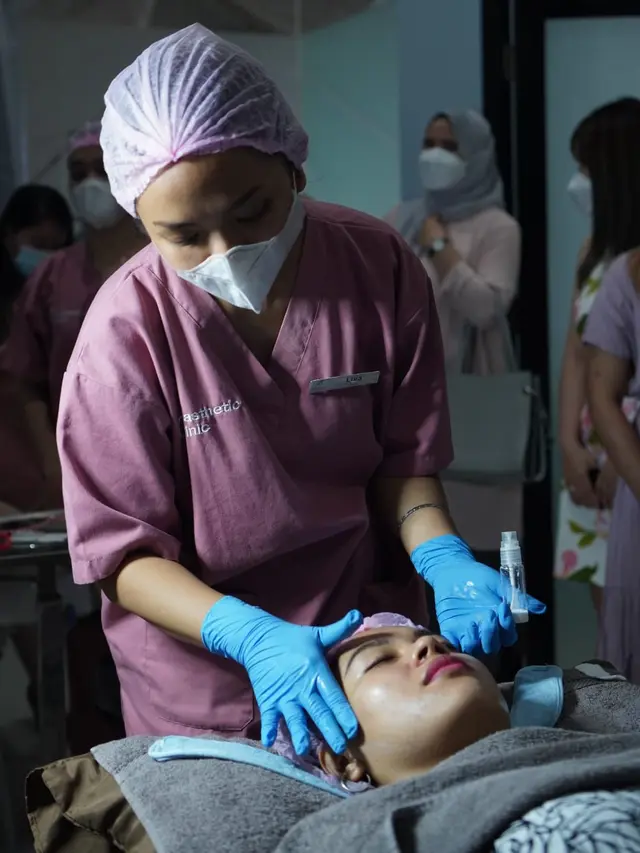 Filler atau threadlift/dok. Plasthetic Clinic