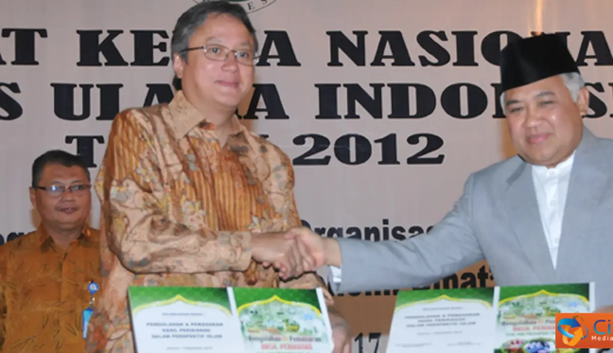 Citizen6, Pondok Gede: Sekjen KKP Gellwynn Jusuf menandatangani MoU Kampanye Gerakan Memasyarakatkan Makan Ikan (Gemarikan) sebagai upaya dalam menggairahkan dan mendorong akselerasi peningkatan konsumsi ikan nasional. (Pengirim: Efrimal Bahri)
