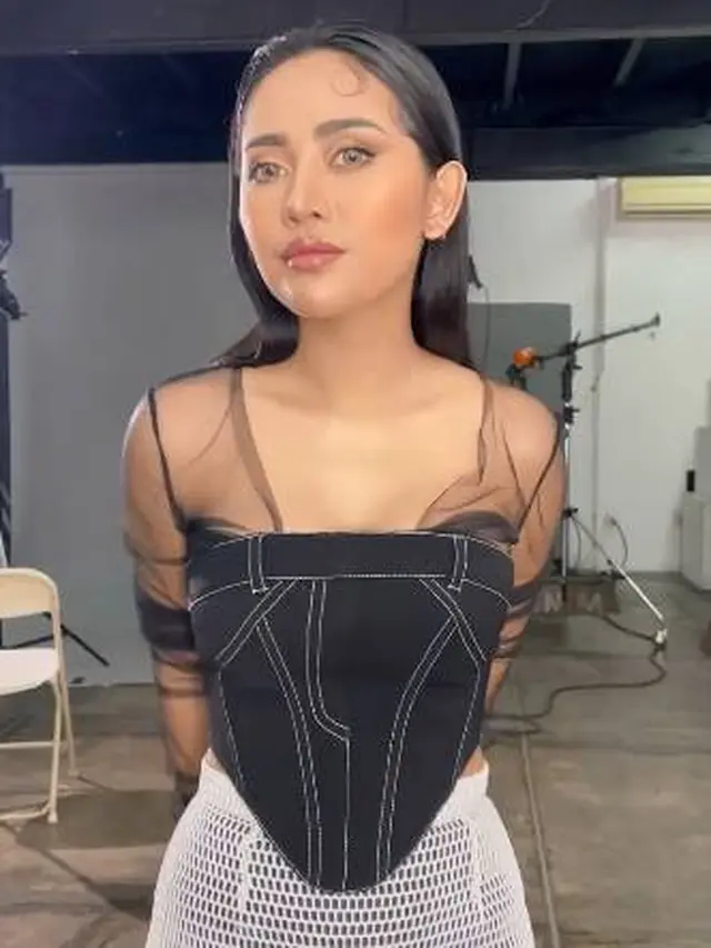Tampil Flawless, Ini 7 Pemotretan Terbaru Rachel Vennya yang Tuai Banyak Sorotan