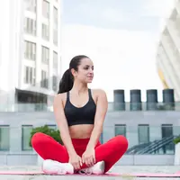 Sahabat Fimela, terdapat cara sederhana untuk membantu tubuh agar tetap segar tanpa harus melakukan olahraga berat, yaitu dengan melakukan strecthing selama 12 menit setelah sahur. [Dok/freepik.com]