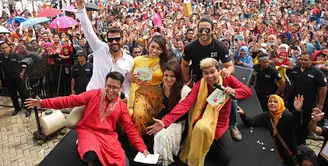 Para penggemar Bollywood di Tanah Air kembali berbahagia lantaran kedatangan sang idola. Usai para pemeran seperti Mrunai Thakur dan Leena Murlidhar, kini kembali hadir para pemain dari Lonceng Cinta. (Bambang E.Ros/Bintang.com)