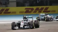 Pebalap Mercedes, Nico Rosberg, memenangi seri pamungkas Formula 1 (F1) 2015 di Sirkuit Yas Marina, Abu Dhabi, Minggu (29/11/2015).