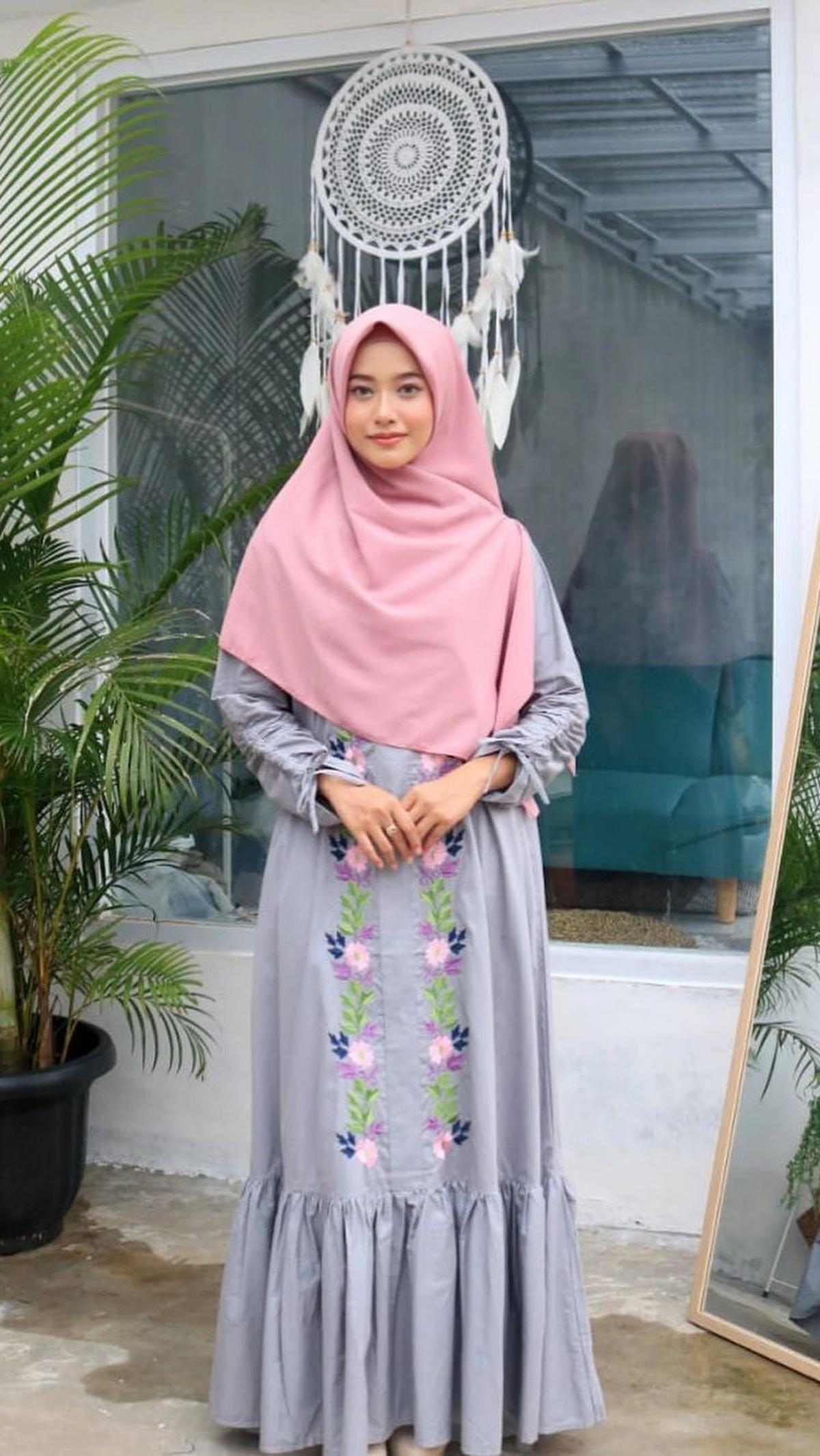 Gamis Katun Jepang Model Terbaru, Cocok untuk Lebaran
