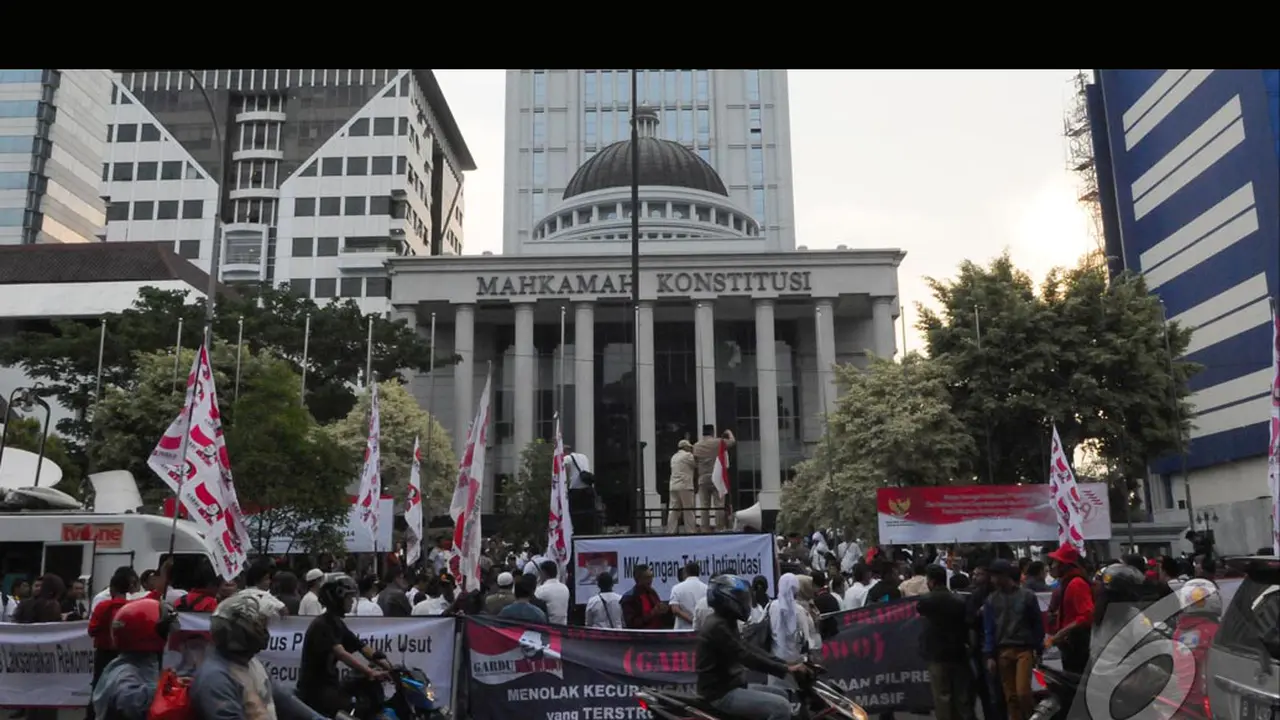 Anggap Pilpres Curang, Pendukung Prabowo Serbu MK