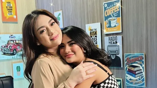Dikenal Teman Baik, Ini 7 Potret Kebersamaan Vanessa Angel dan Rekan Artis