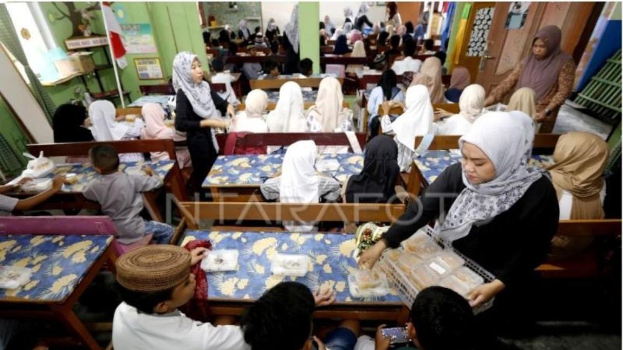 BGN Klarifikasi Alokasi Dana Makan Bergizi Gratis Rp500 Juta Per SPPG
