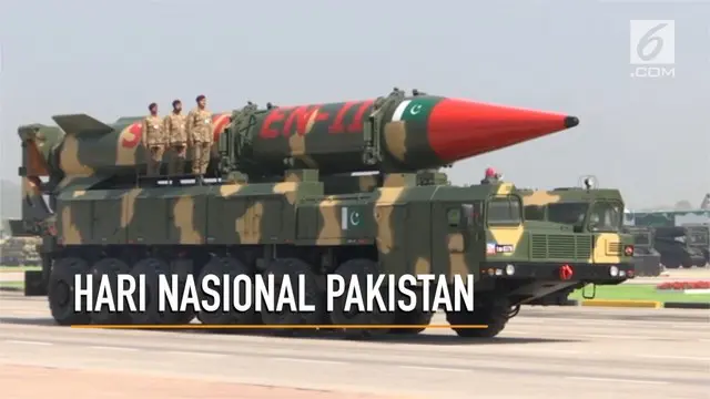 Masyarakat Pakistan rayakan hari nasional dengan parade militer di ibu kota Pakistan, Islamabad.