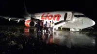 Tim Bandara Soetta Bantu Evakuasi Lion Air Tergelincir di Gorontalo