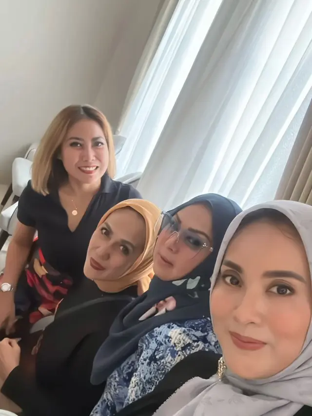 Potret Geng Sister Soleha (Instagram/@elmatheana)
