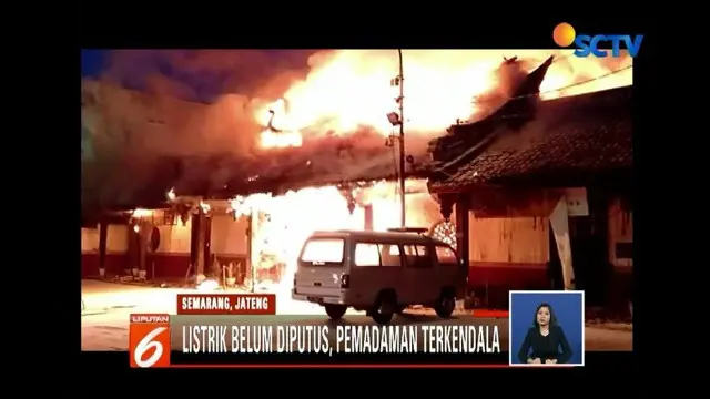 Kebakaran hebat melanda sebuah klenteng di Semarang, Jawa Tengah. Seorang juru kunci tewas karena terkunci di dalam dan gagal menyelamatkan diri.