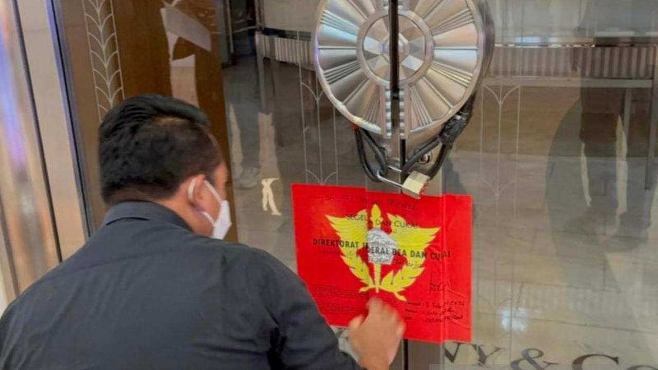 Bea Cukai Segel 3 Gerai Tiffany & Co, Purbaya: Semua Impor Ilegal Bakal Ditutup