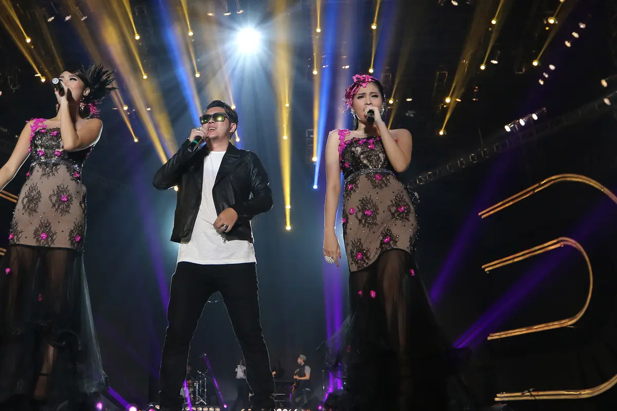 20160101-Move-On-Party-2016-Five-Minutes-Duo-Anggrek-Jakarta-HZ