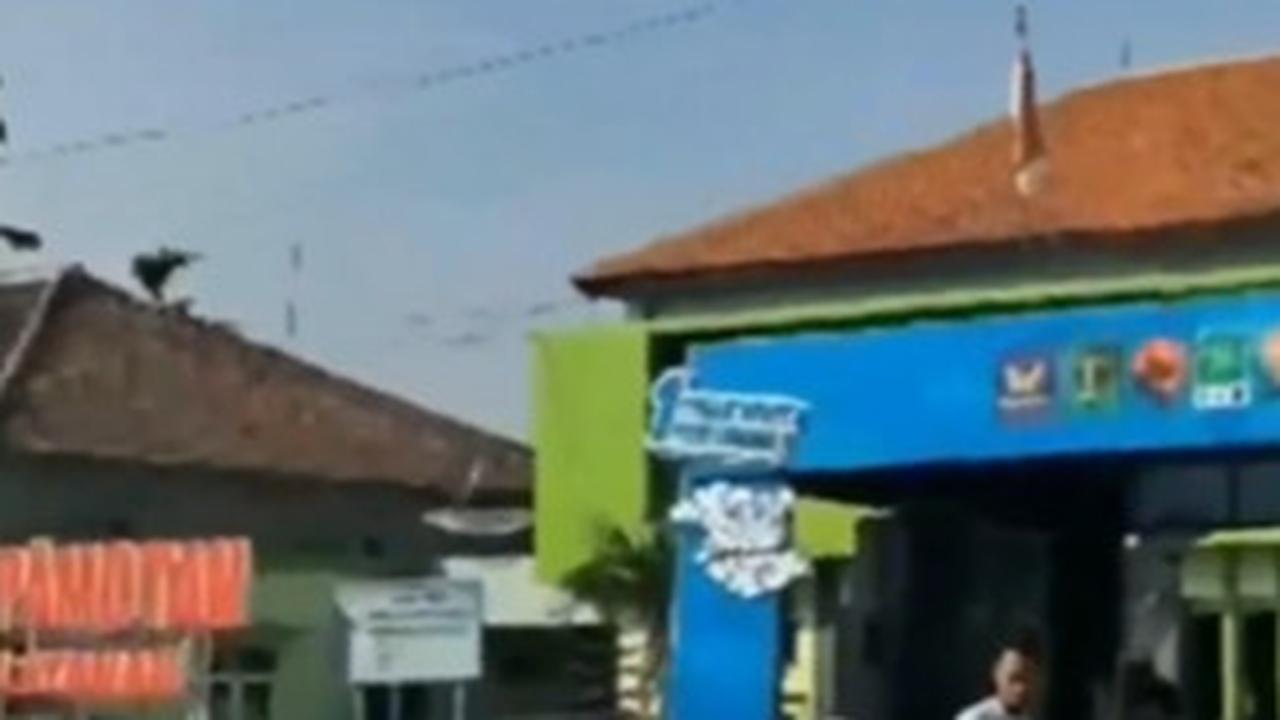Heboh Kampanye Paslon Bupati Rembang Nekat Gelar Konser Dadakan di Depan Puskesmas, Endingnya Kena Semprot Bawaslu