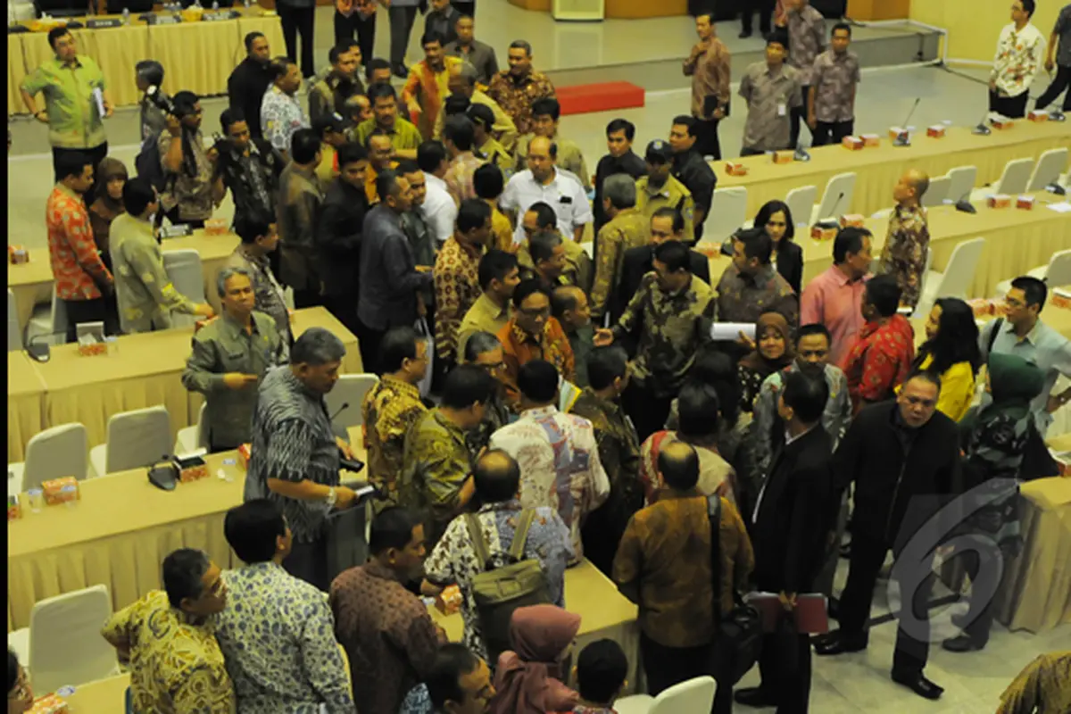 Rapat Memanas, Mediasi Ahok dengan DPRD DKI Gagal