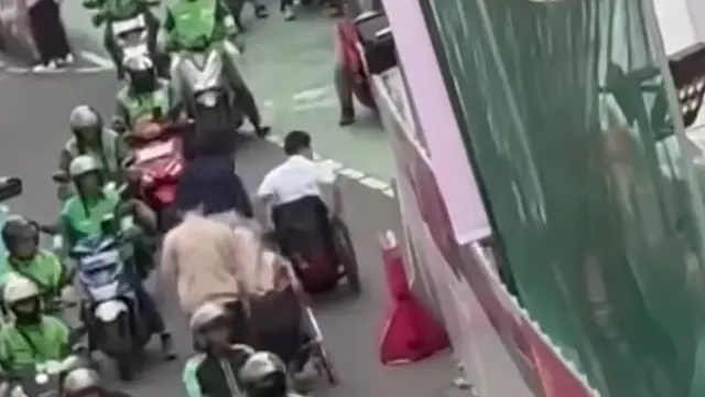 Aksi Pramusapa Transjakarta Viral, Pramono Siapkan Penyebrangan Ramah Disabilitas