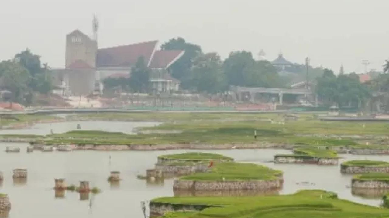 4. Taman Mini Indonesia Indah (TMII)