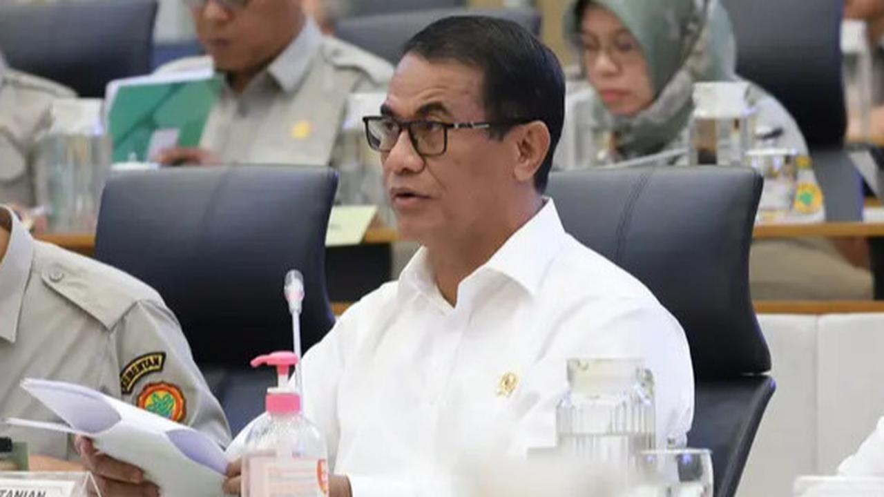 VIDEO: Respons Mentan Amran Dicecar Titiek Beras Bulog Berkutu di Gudang "Tak Dijual di Masyarakat"