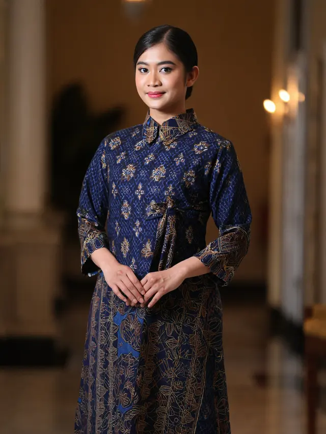 Dress Batik Kerah Shanghai Modern untuk Acara Resmi