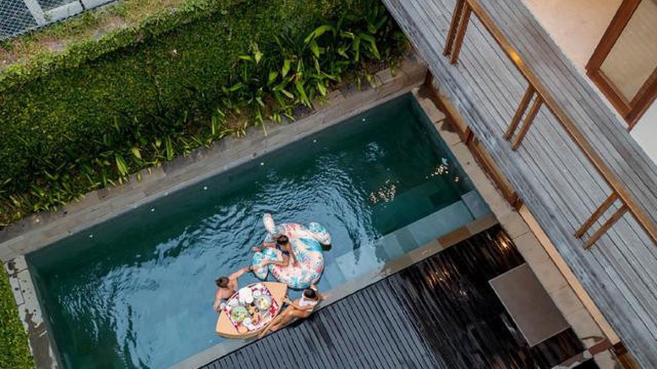 6 Potret Teras Vila Nana Mirdad di Bali, Mewah dan Estetik dengan Konsep Open Space