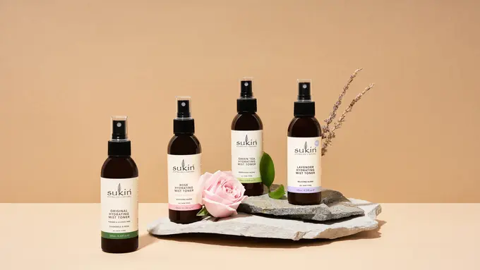 Menikmati Kesegaran Aroma Alam Bebas dari Toner dan Deodoran Alami