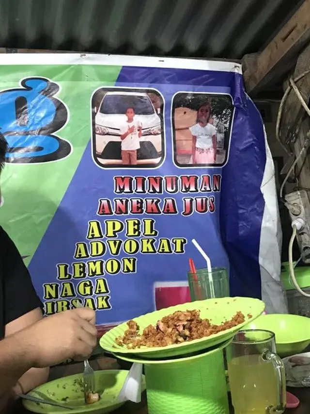 6 Cara Promosi Penjual Alpokat Ini Unik, Bikin Geleng Kepala