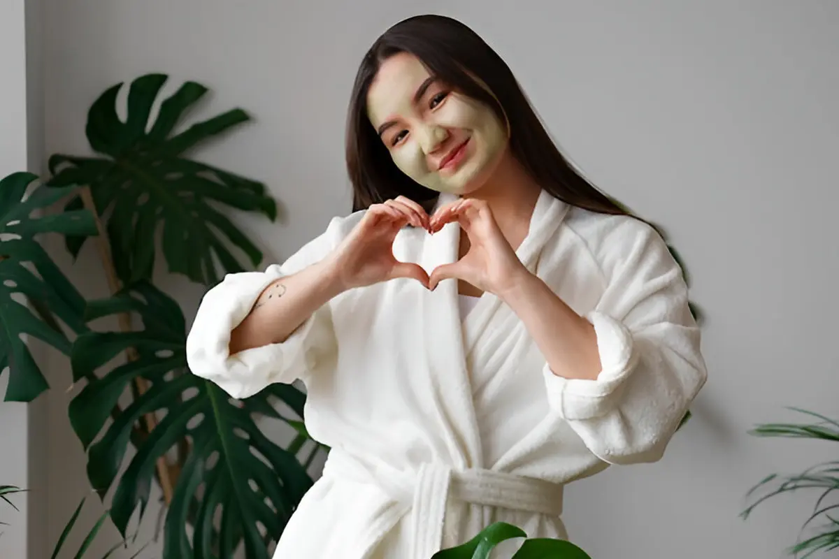 Self Love vs Self Obsession, Apa Bedanya dan Mana yang Lebih Sehat? - 1