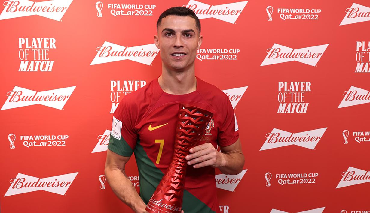 Pemain pengoleksi Man of The Match terbanyak di Piala Dunia. Usai kemenangan 3-2 Portugal atas Ghana, Cristiano Ronaldo dinobatkan sebagai peraih gelar Man of The Match. Ini menjadi gelar Man of The Match ketujuh dari total 18 laga di ajang Piala Dunia sekaligus menjadi rekor terbanyak, melewati raihan Lionel Messi dan Arjen Robben yang mengoleksi 6 gelar. (FIFA)