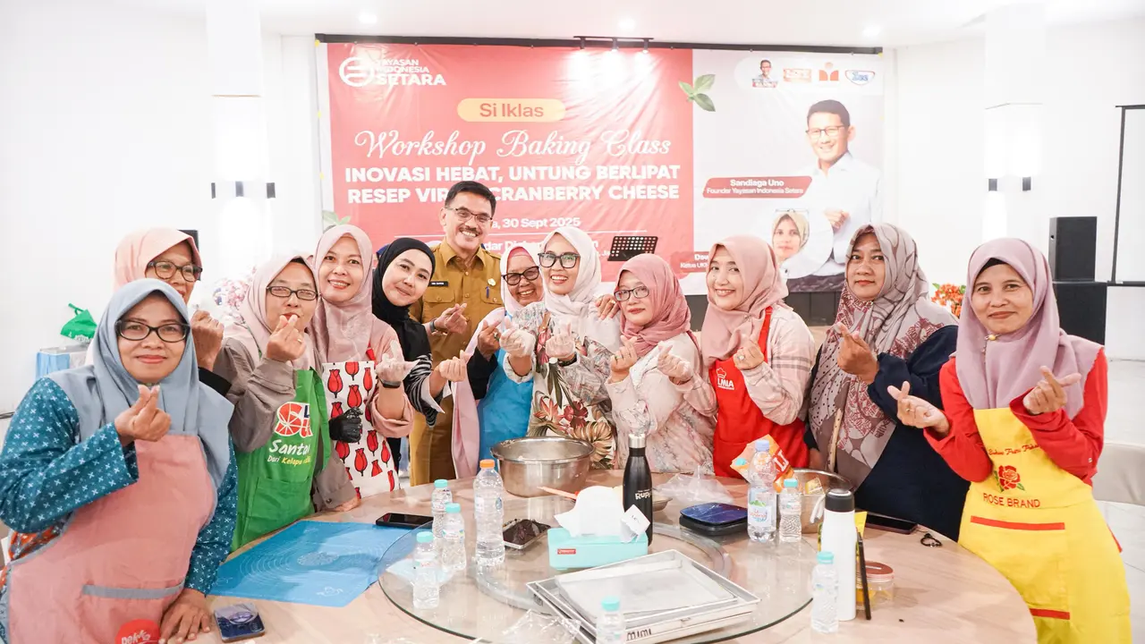 Yayasan Indonesia Setara (YIS) nersama Pemerintah Kota Cirebon dan Sahabat Sandiuno Nusantara menggelar pelatihan baking di Bandar Jakarta Cirebon, Kota Cirebon, Selasa (30/9/2025) (Istimewa)