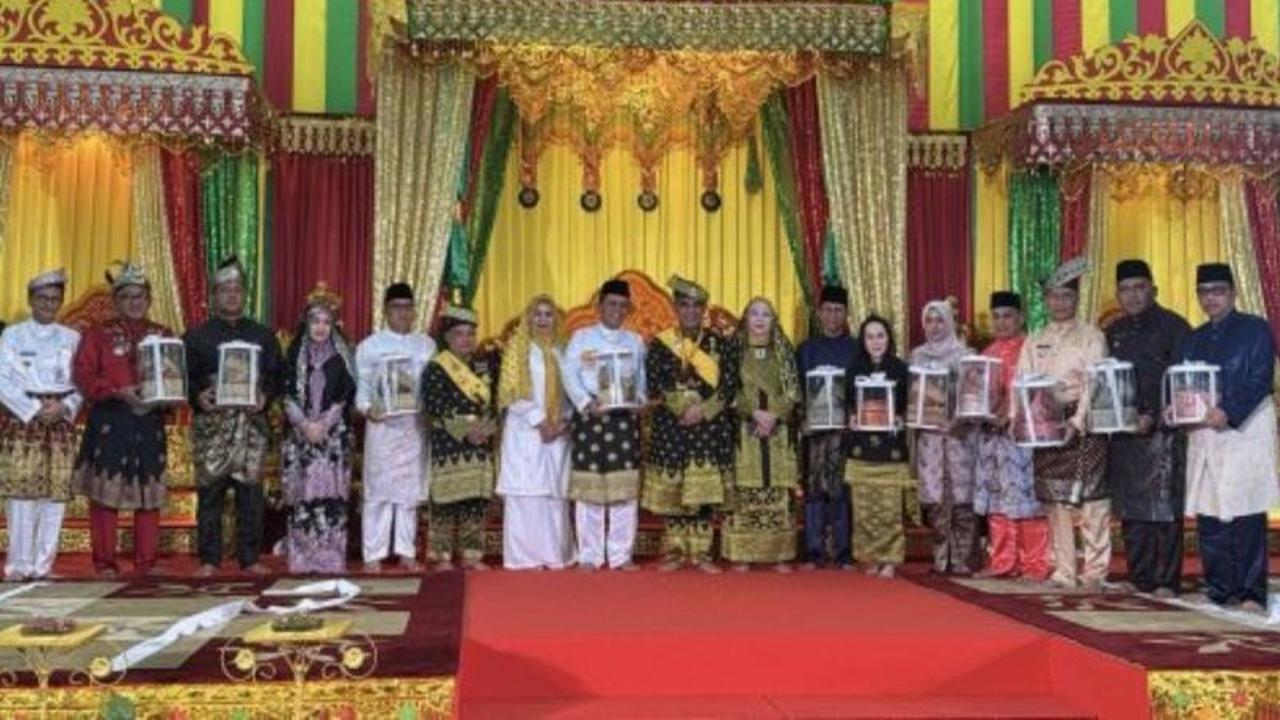 Wakil Bupati Natuna: Gelar Kebesaran Adat LAM Wujud Penghormatan Tinggi Tokoh Bangsa