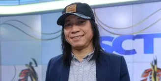 Beberapa waktu lalu, Abdee Negara vakum dari dunia musik lantaran menderita gagal ginjal. Seperti apa yang dilakukan gitaris Slank untuk menjaga kesehatannya. (Galih W. Satria/Bintang.com)