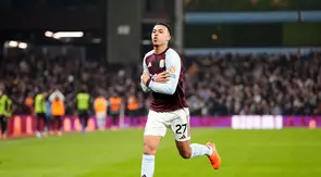 Morgan Rogers merayakan golnya ke gawang Manchester United, Minggu (21/12/2025) (Jacob King/PA via AP)
