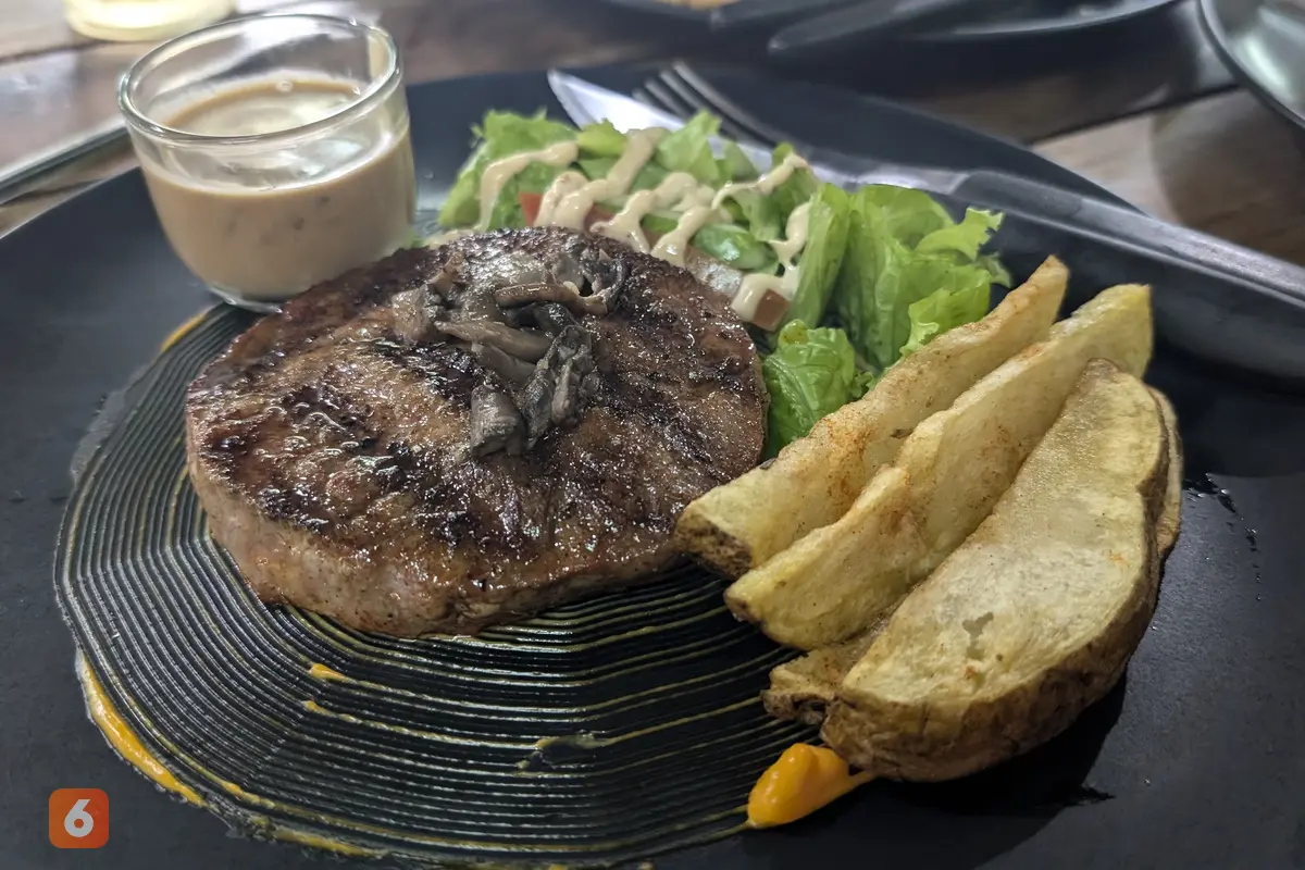 Jajal Makanan Viral Meski Sedang Diet, Memangnya Boleh?