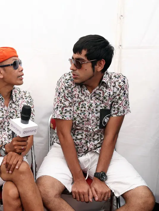 'Kalau dua ini (Aldy dan Boby) kan cover boy banget. Kalau saya longsor kepalanya,' aku Ucup Nirin disertai tawa kedua rekannya. (Wimbarsana Kewas/Bintang.com)