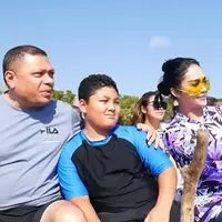 Penyanyi dan juga anggota DPR Krisdayanti baru beberapa waktu lalu menikmati liburan di negara suaminya, Timor Leste. Berikut beberapa potret adik penyanyi Yuni Shara itu menikmati liburan bersama anak dan suaminya. [Youtube/The Lemos Family]